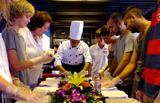 Cooking class on Pelican Glory Cruise